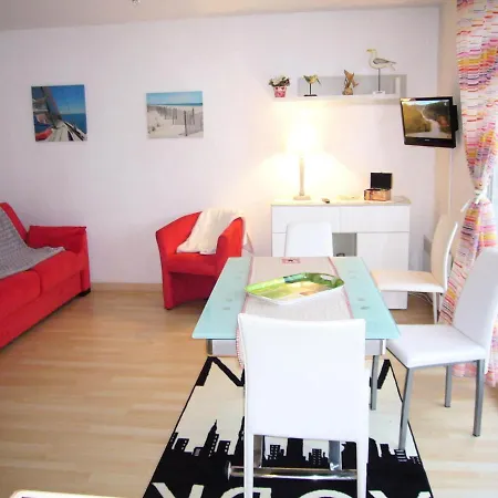 Studio 4 Pers Vue Mer 77249 *